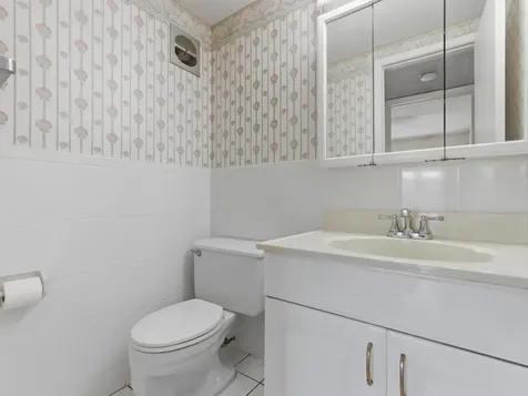 680 W Horizons Boynton Beach FL 33435