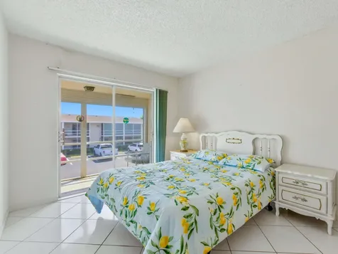680 W Horizons Boynton Beach FL 33435