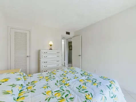 680 W Horizons Boynton Beach FL 33435