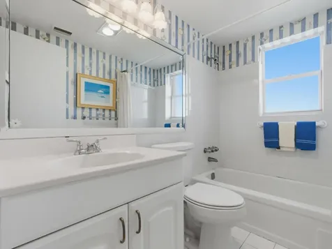 680 W Horizons Boynton Beach FL 33435
