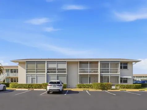 680 W Horizons Boynton Beach FL 33435