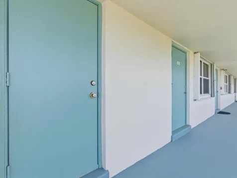 680 W Horizons Boynton Beach FL 33435