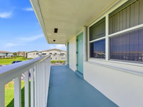 680 W Horizons Boynton Beach FL 33435