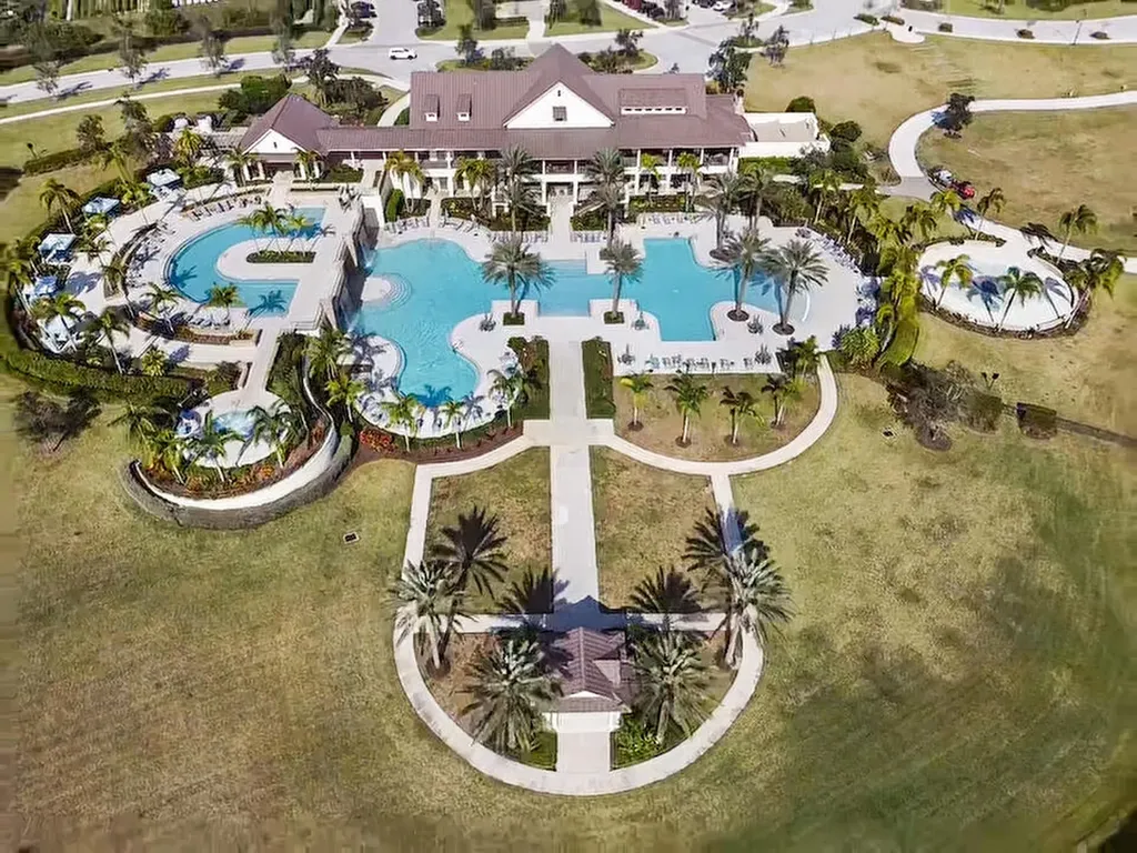 19624 Broad Shore Walk Loxahatchee FL 33470