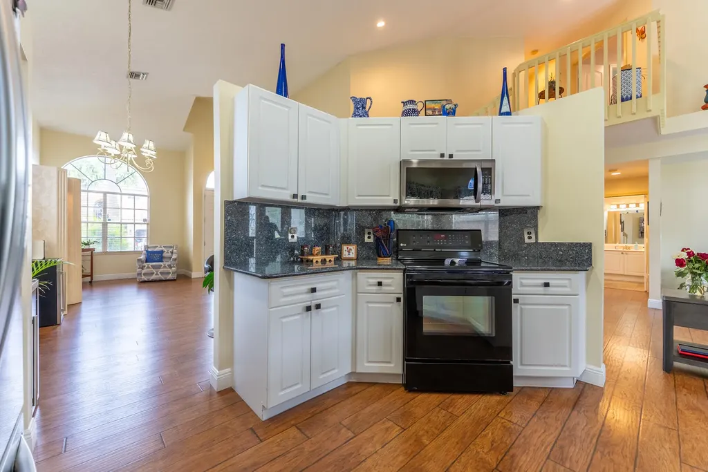 7040 Peninsula Lake Court Lake Worth FL 33467
