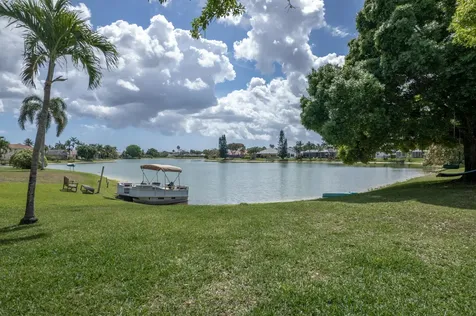 7040 Peninsula Lake Court Lake Worth FL 33467