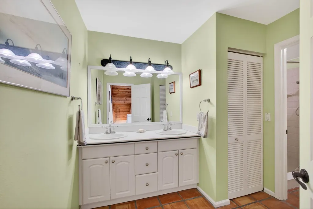 1605 S Us Highway 1 Jupiter FL 33477