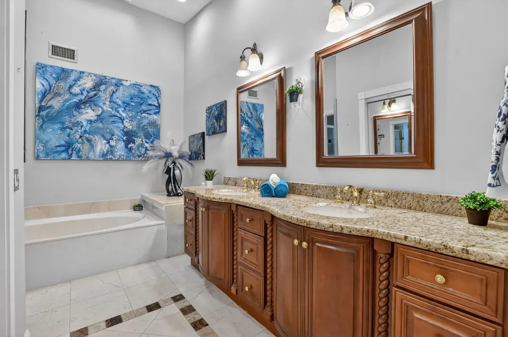 2683 Emerald Way N Deerfield Beach FL 33442
