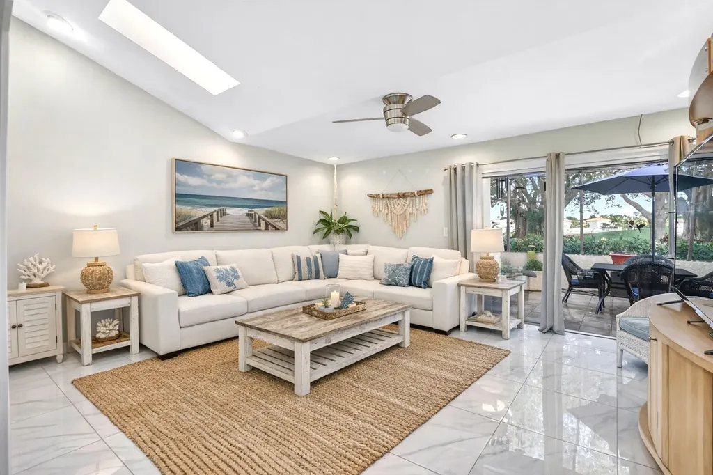 2683 Emerald Way N Deerfield Beach FL 33442