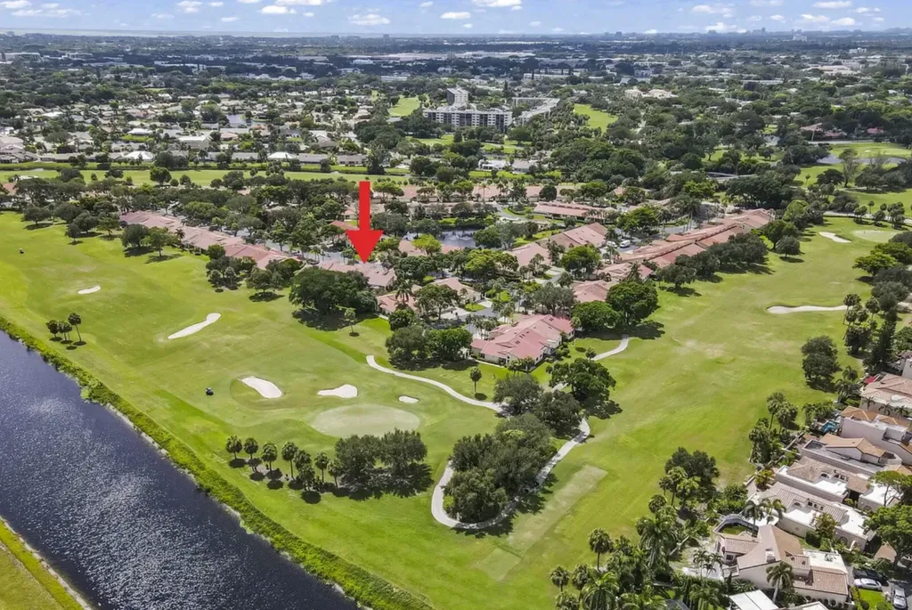 2683 Emerald Way N Deerfield Beach FL 33442