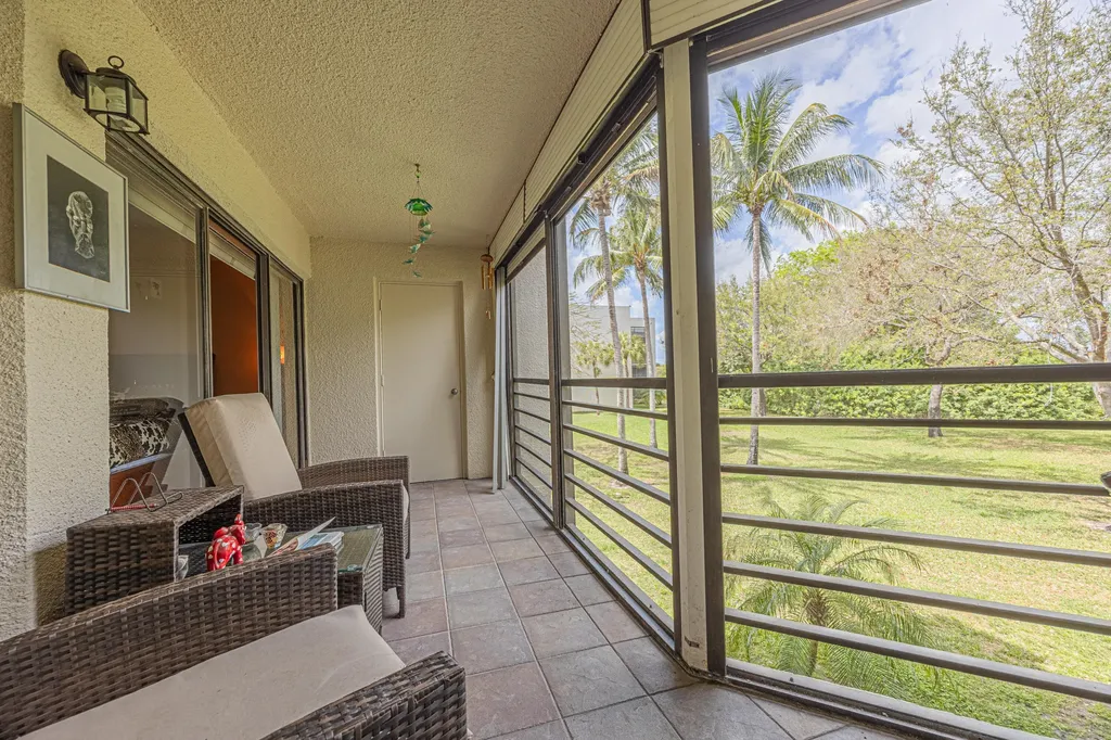 5750 Camino Del Sol Boca Raton FL 33433