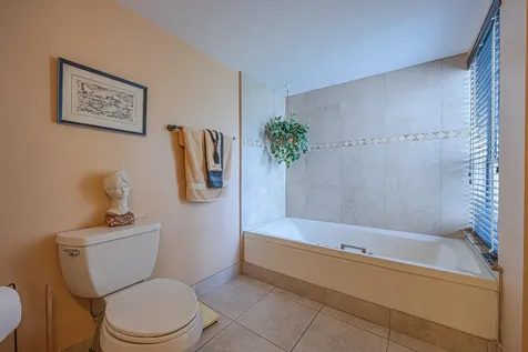 5750 Camino Del Sol Boca Raton FL 33433