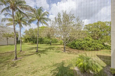 5750 Camino Del Sol Boca Raton FL 33433