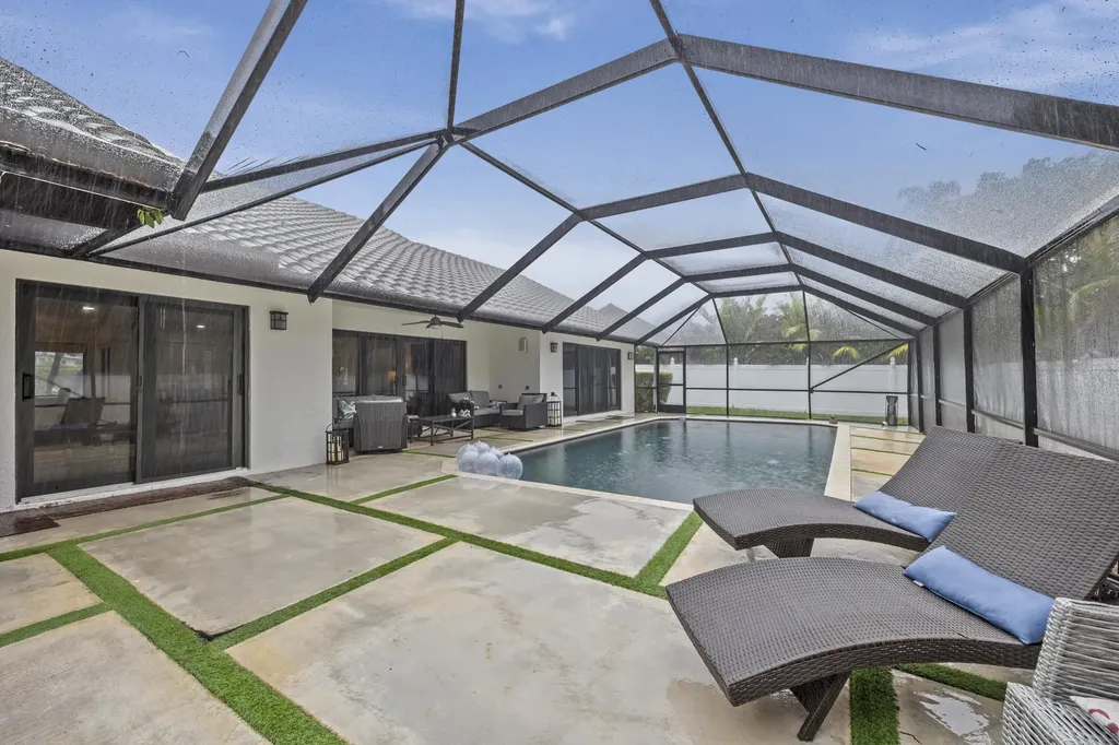 845 NE Mulberry Drive Boca Raton FL 33487