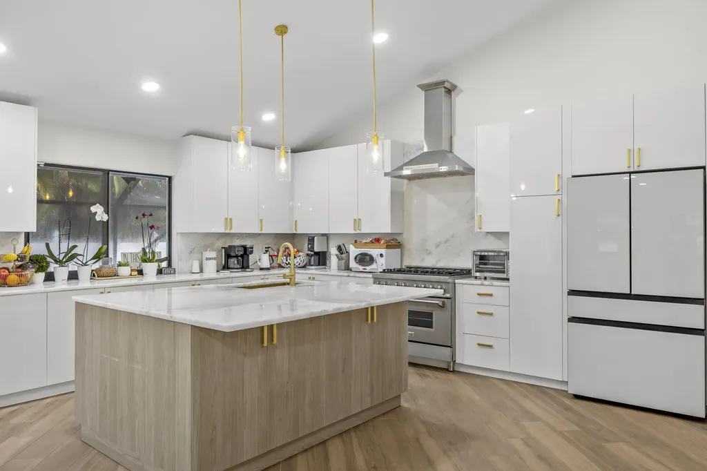 845 NE Mulberry Drive Boca Raton FL 33487