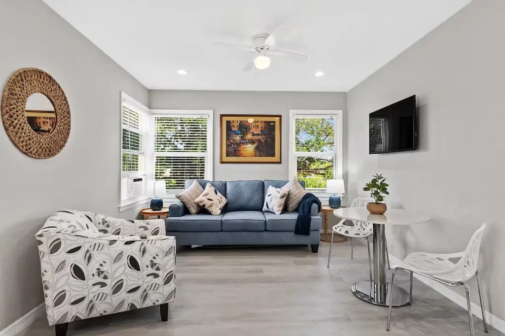 802 N Federal Highway Boynton Beach FL 33435