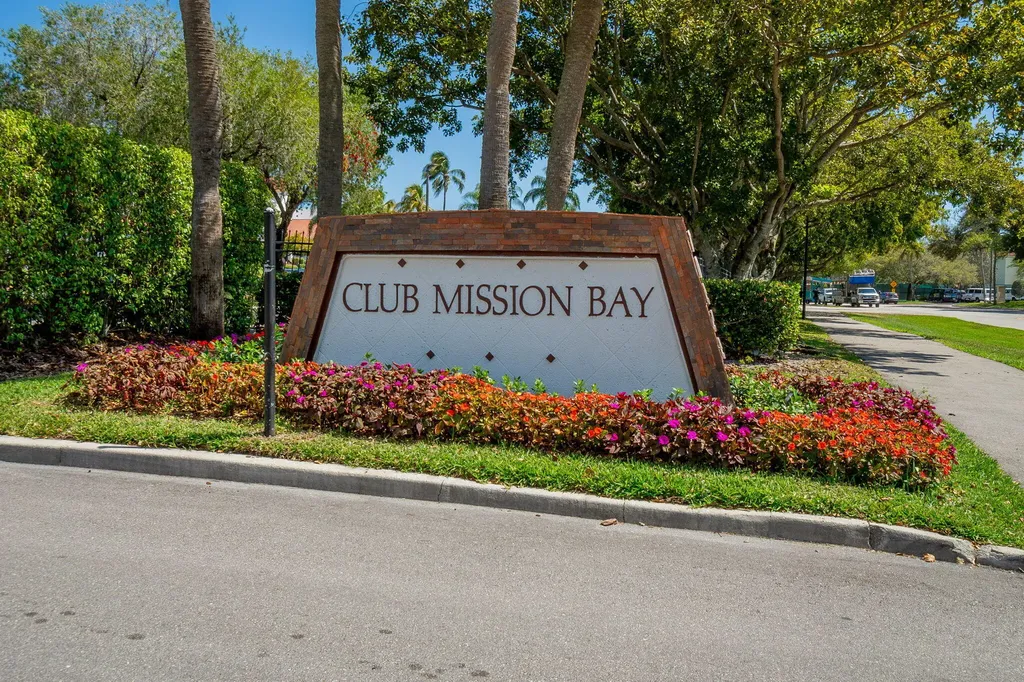 10421 Buena Ventura Drive Boca Raton FL 33498