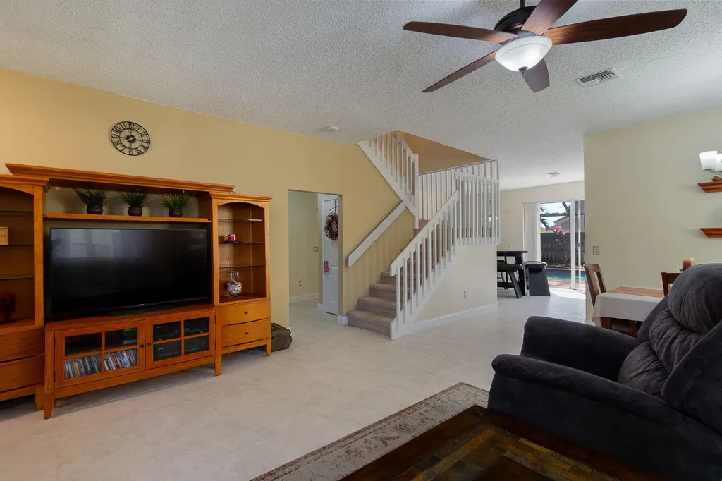 10421 Buena Ventura Drive Boca Raton FL 33498