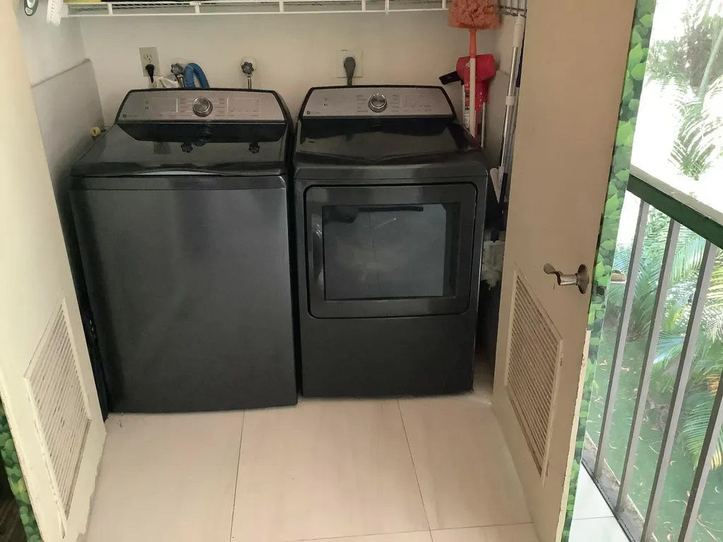 22040 Palms Way Boca Raton FL 33433