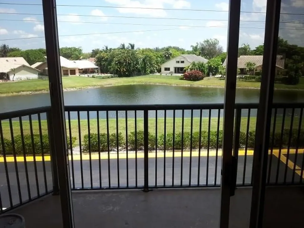 8761 Wiles Road Coral Springs FL 33067