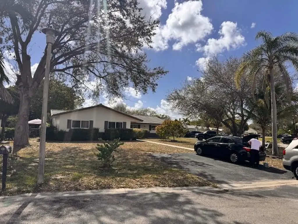 11180 NW 35th Street Coral Springs FL 33065