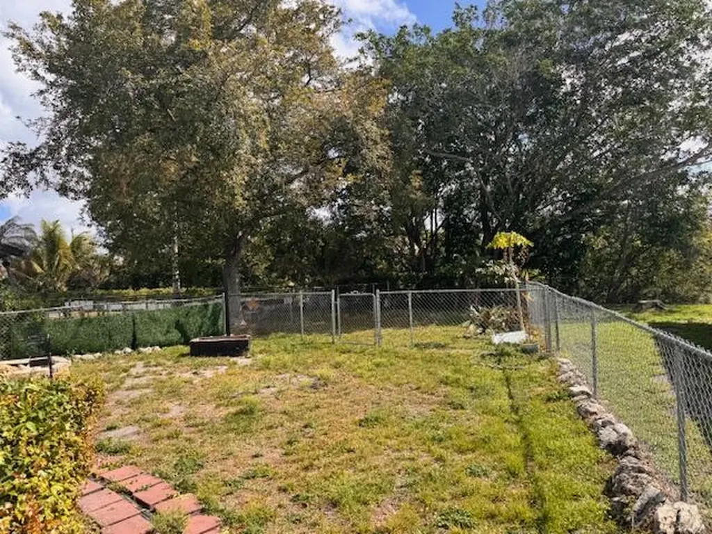 11180 NW 35th Street Coral Springs FL 33065