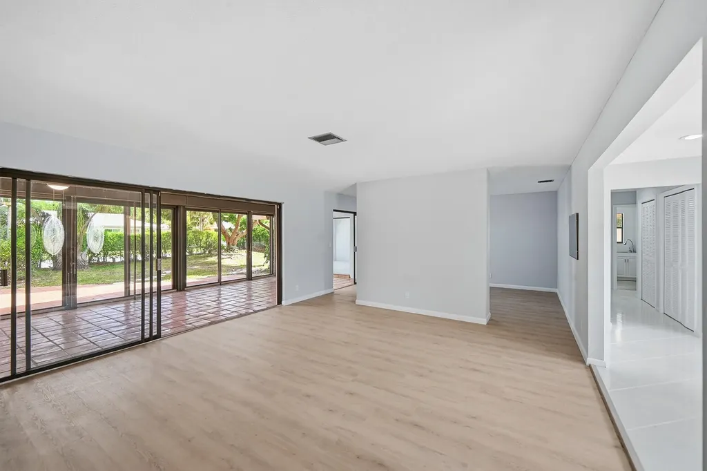5935 Glenbrook Drive Boca Raton FL 33433