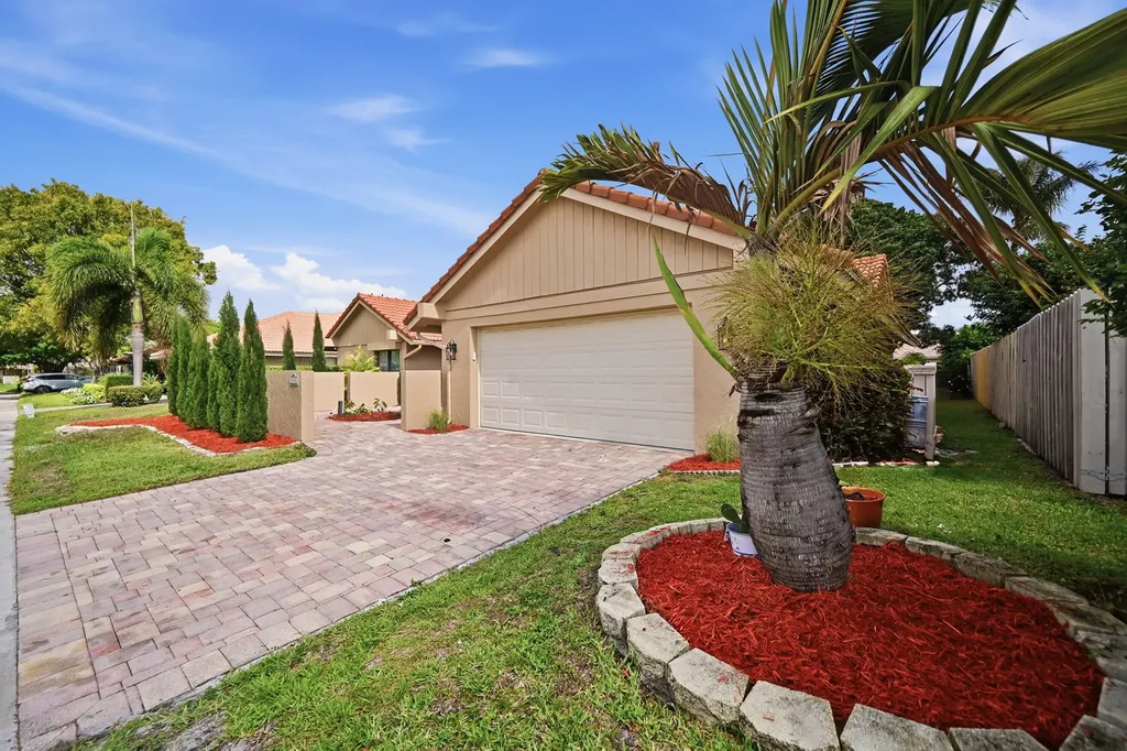 5935 Glenbrook Drive Boca Raton FL 33433