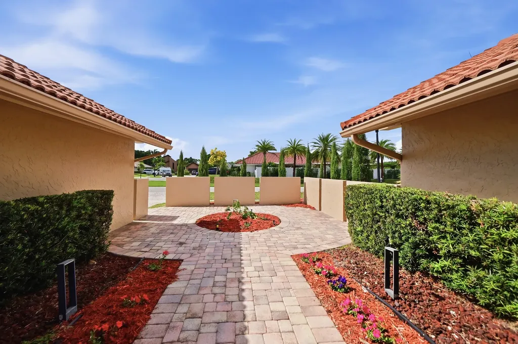 5935 Glenbrook Drive Boca Raton FL 33433