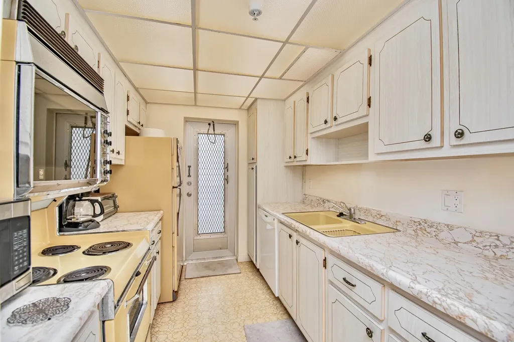 3101 S Ocean Boulevard Highland Beach FL 33487