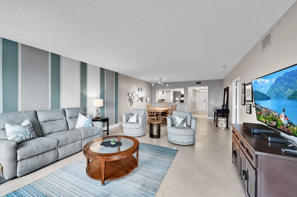 2880 NE 14th Street Causeway Pompano Beach FL 33062