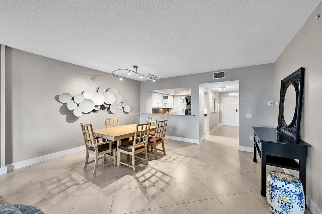 2880 NE 14th Street Causeway Pompano Beach FL 33062