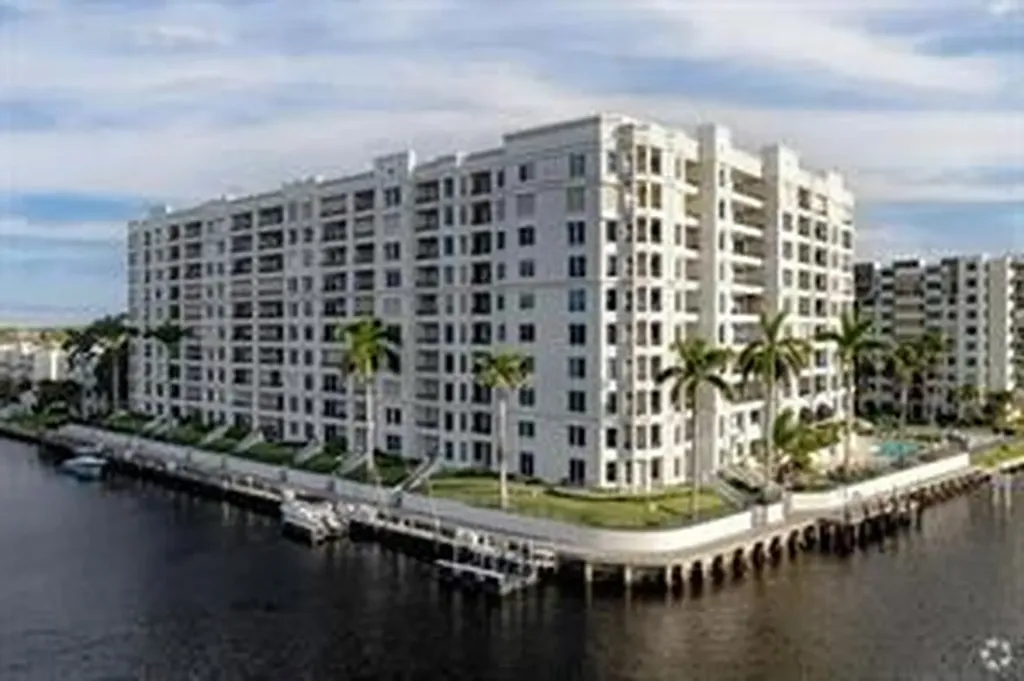 2880 NE 14th Street Causeway Pompano Beach FL 33062