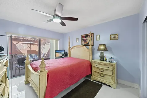 2317 SW 81st Terrace North Lauderdale FL 33068