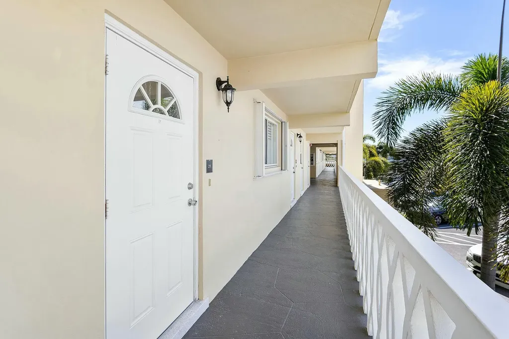 330 N Federal Highway Deerfield Beach FL 33441