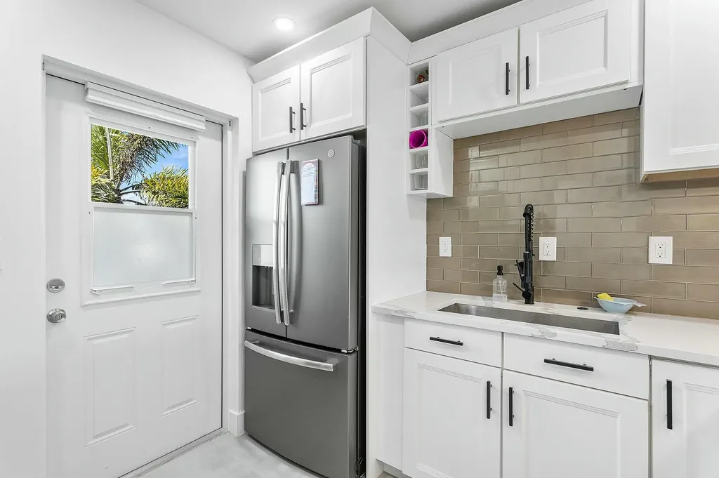 330 N Federal Highway Deerfield Beach FL 33441
