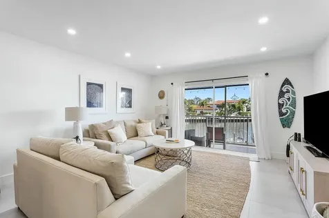 330 N Federal Highway Deerfield Beach FL 33441