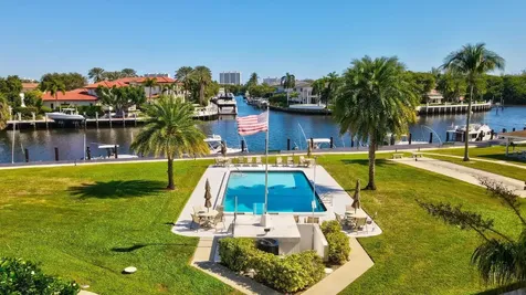 330 N Federal Highway Deerfield Beach FL 33441