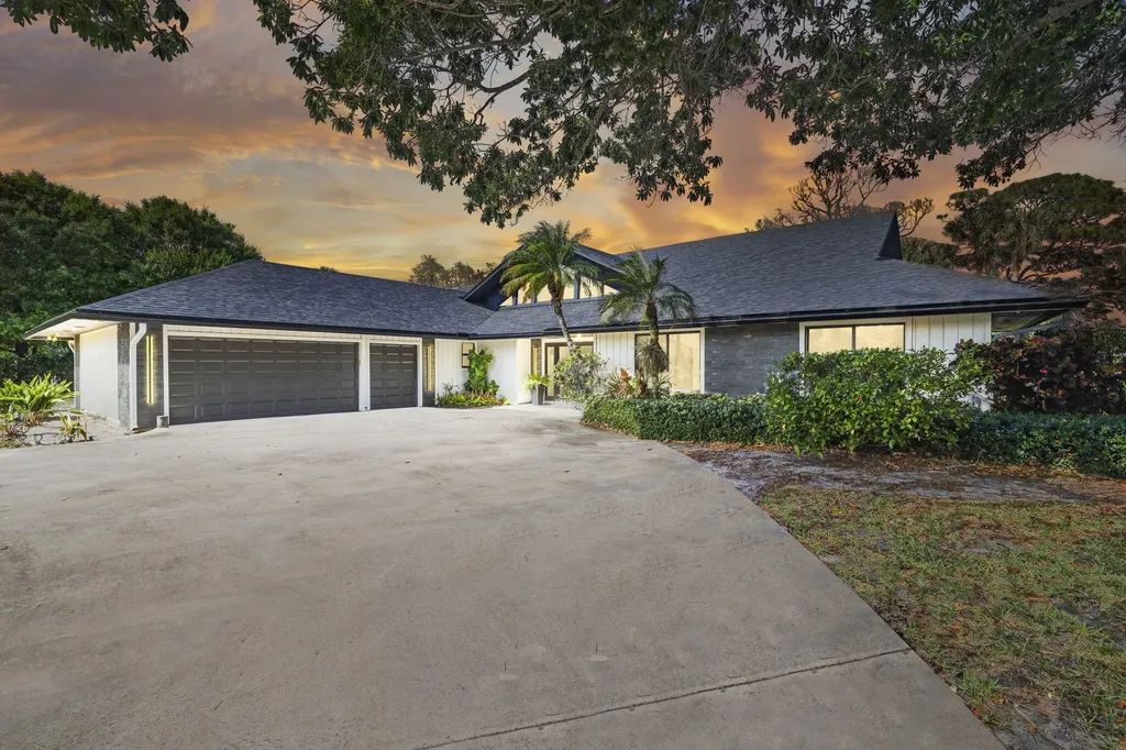 6549 Eastpointe Pines Street Palm Beach Gardens FL 33418