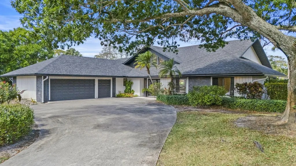 6549 Eastpointe Pines Street Palm Beach Gardens FL 33418