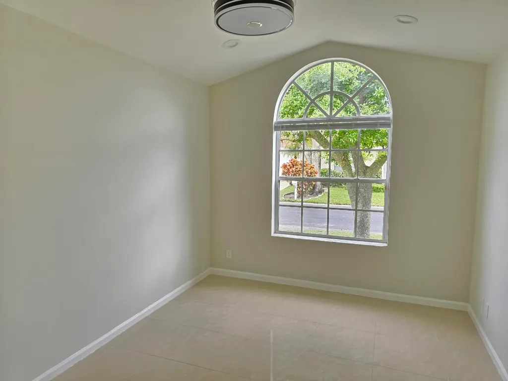 1041 Fairfax Circle W Boynton Beach FL 33436