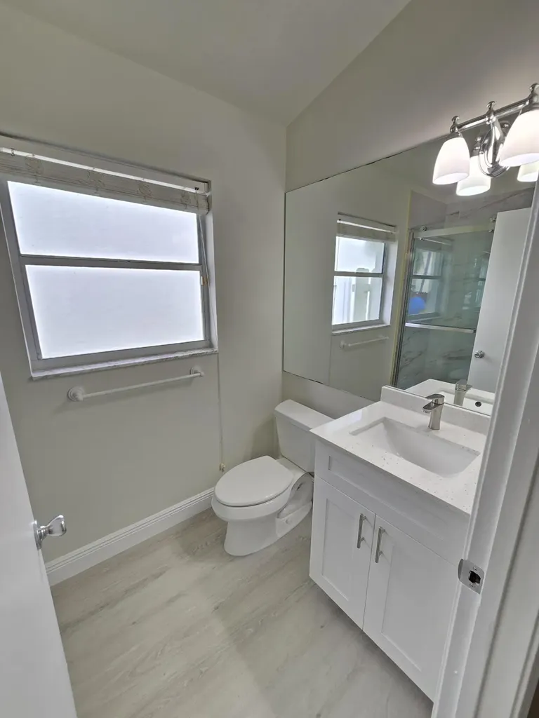 1041 Fairfax Circle W Boynton Beach FL 33436