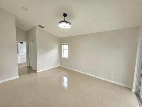 1041 Fairfax Circle W Boynton Beach FL 33436