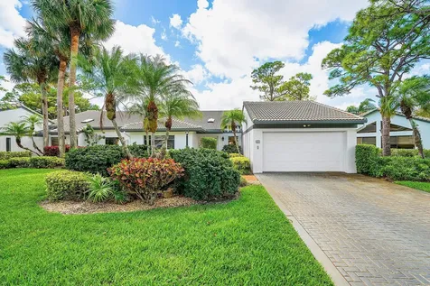 86 Cambridge Lane Boynton Beach FL 33436