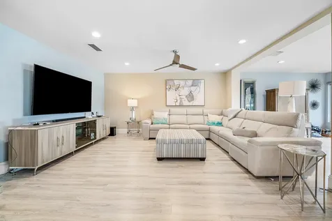 86 Cambridge Lane Boynton Beach FL 33436
