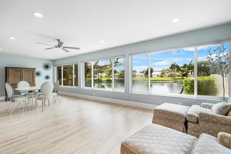 86 Cambridge Lane Boynton Beach FL 33436
