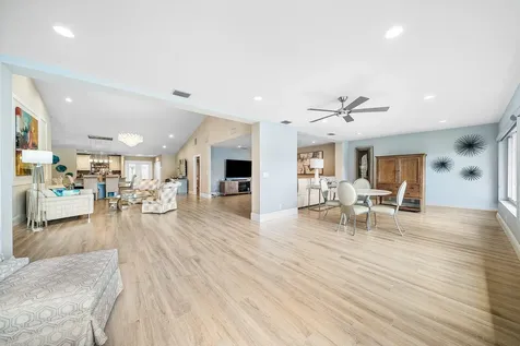 86 Cambridge Lane Boynton Beach FL 33436