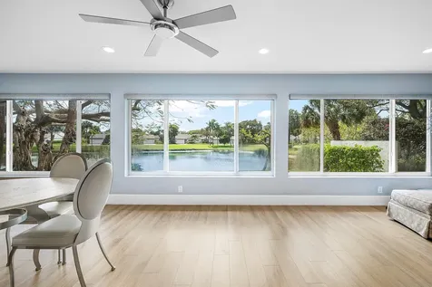86 Cambridge Lane Boynton Beach FL 33436