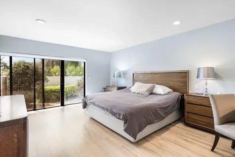 86 Cambridge Lane Boynton Beach FL 33436