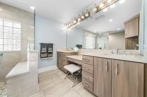 86 Cambridge Lane Boynton Beach FL 33436
